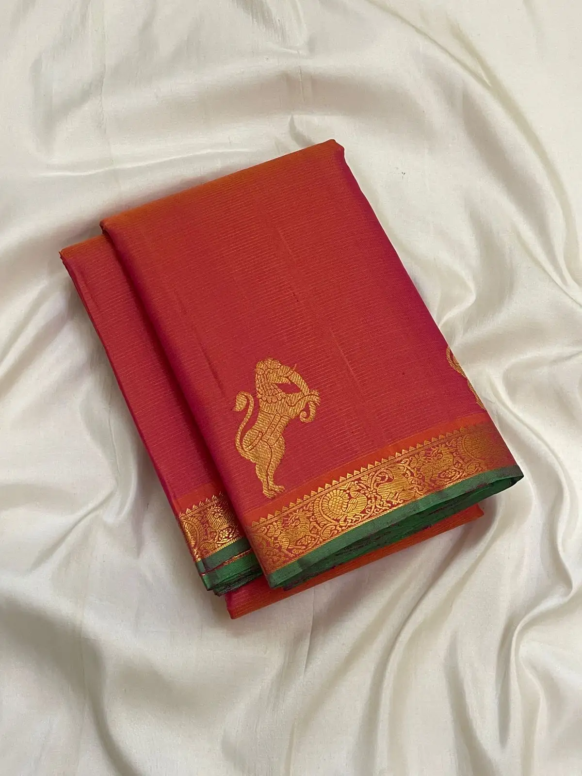 Floral Vaira Oosi Kanchipuram Bridal Silk Saree